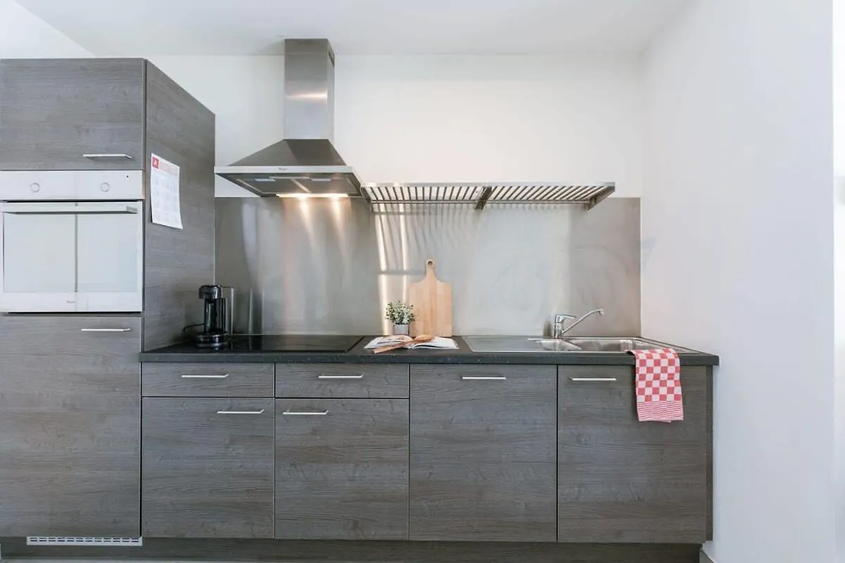 Comfortable Studio With Terrace In Antwerp
