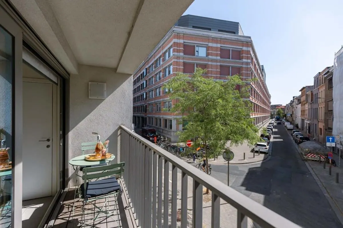 Comfortable Studio With Terrace In Amberes